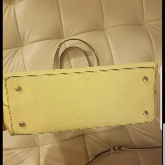 Like new Kate Spade Cedar Street - Picture 2 of 5